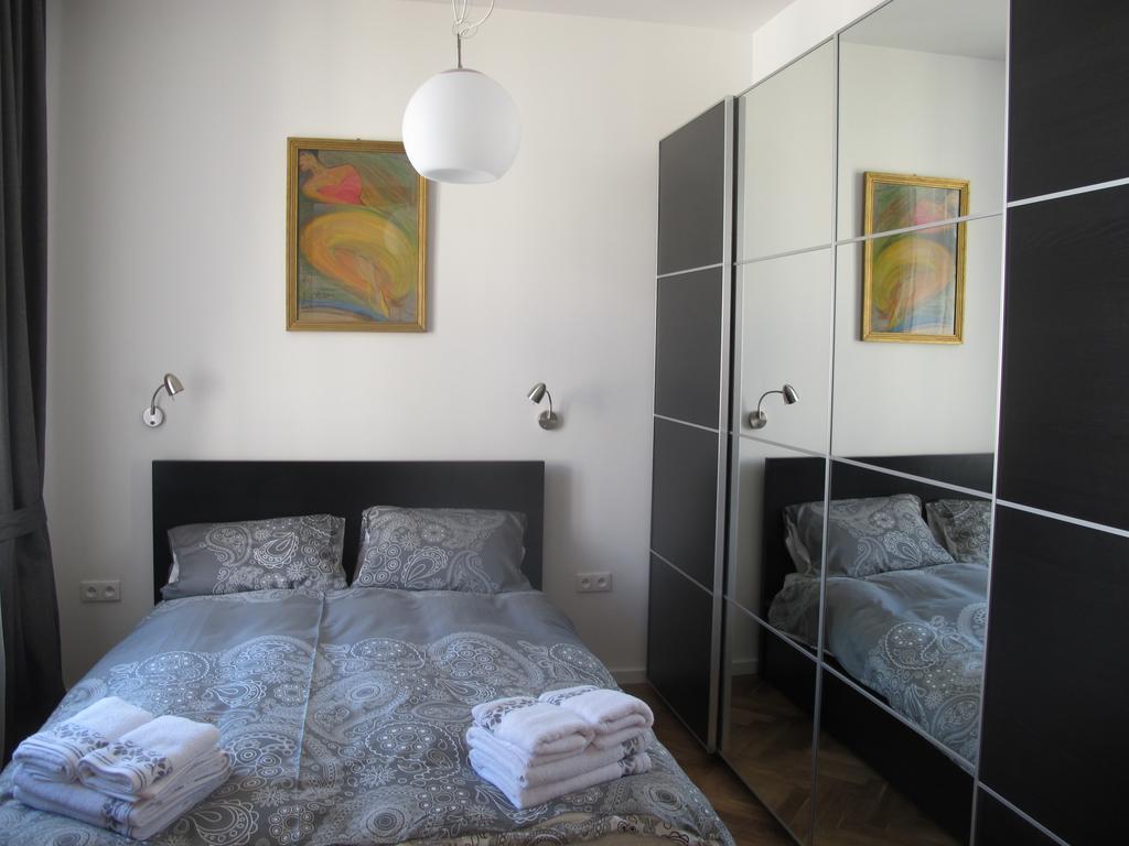 Apartament Czapskich Big House Apartment Красков Екстериор снимка
